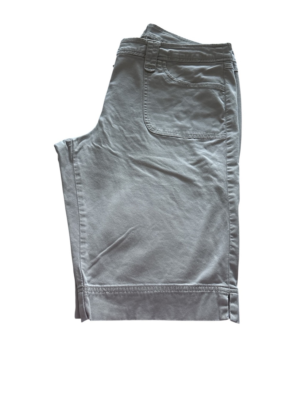 Chicos Woman’s khaki color Casual Knee-Length Shorts. Sz/ 2 - Picture 3 of 10